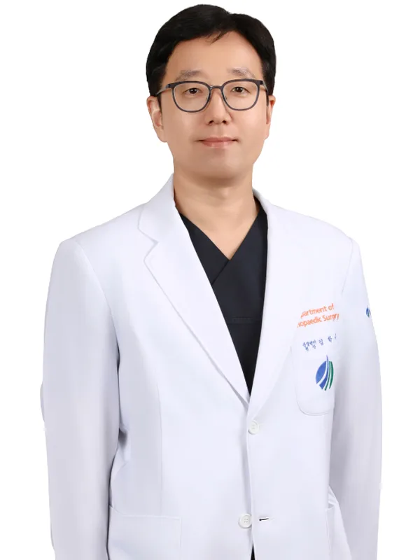김학수 관절센터장 정형외과 전문의